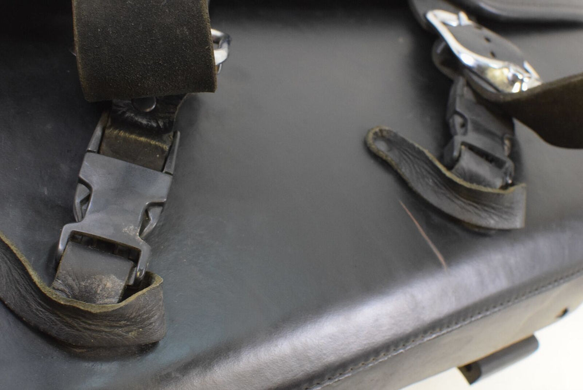 2003 Harley Touring FLHRCI Road King Right Saddlebag Saddle Bag 91138-98C {{ shop.shopifyCountryName }} - Mototech271