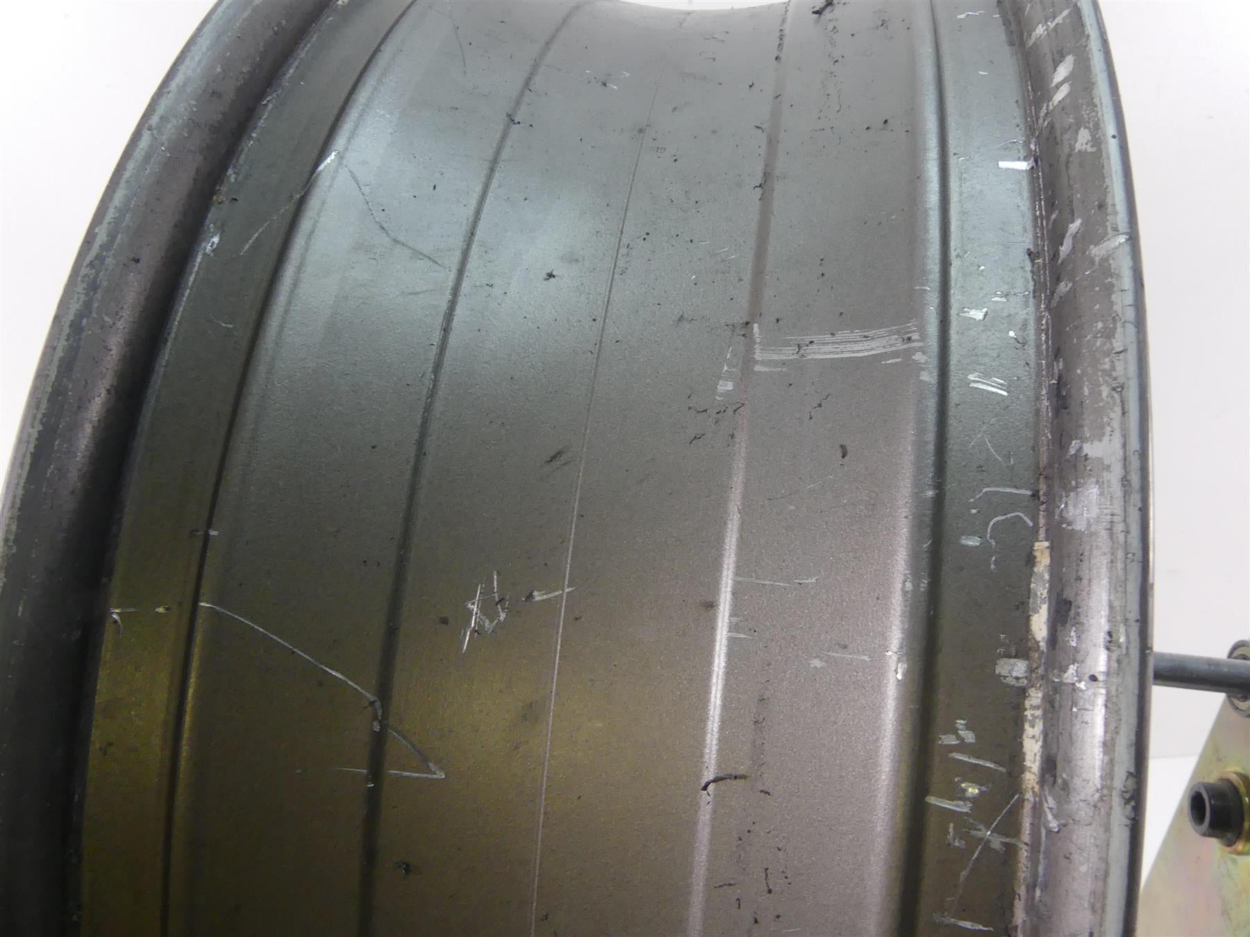 2006 Triumph Daytona 675 Straight Rear 17x5.5 Wheel Rim T2010842 {{ shop.shopifyCountryName }} - Mototech271