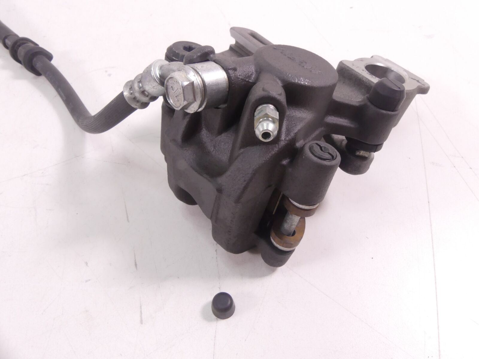 2018 Suzuki GSXR750 Rear Nissin Brake Caliper + Mount & Line 69100-47H10-999 {{ shop.shopifyCountryName }} - Mototech271