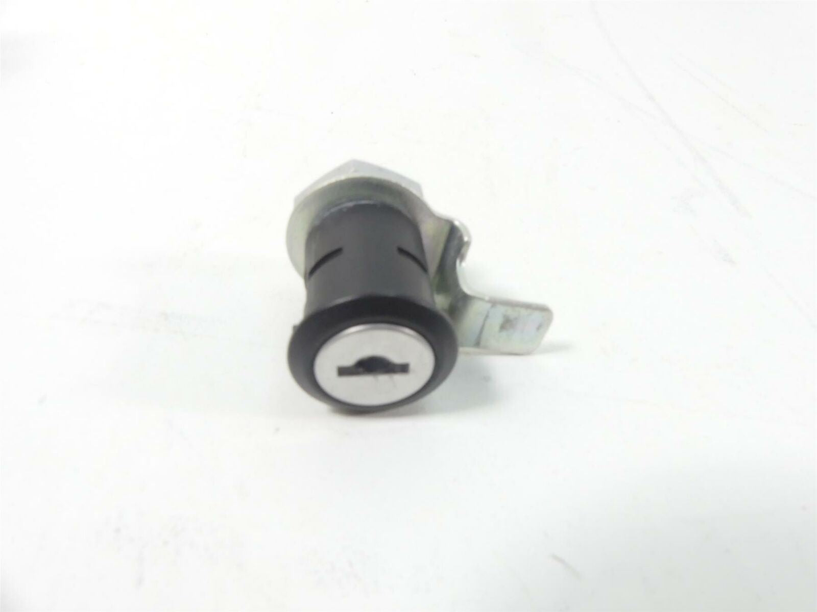 2020 Yamaha VMX17 1700 Ignition Switch Key Lock Tank Cap Set 2S3-82501-30-00 {{ shop.shopifyCountryName }} - Mototech271