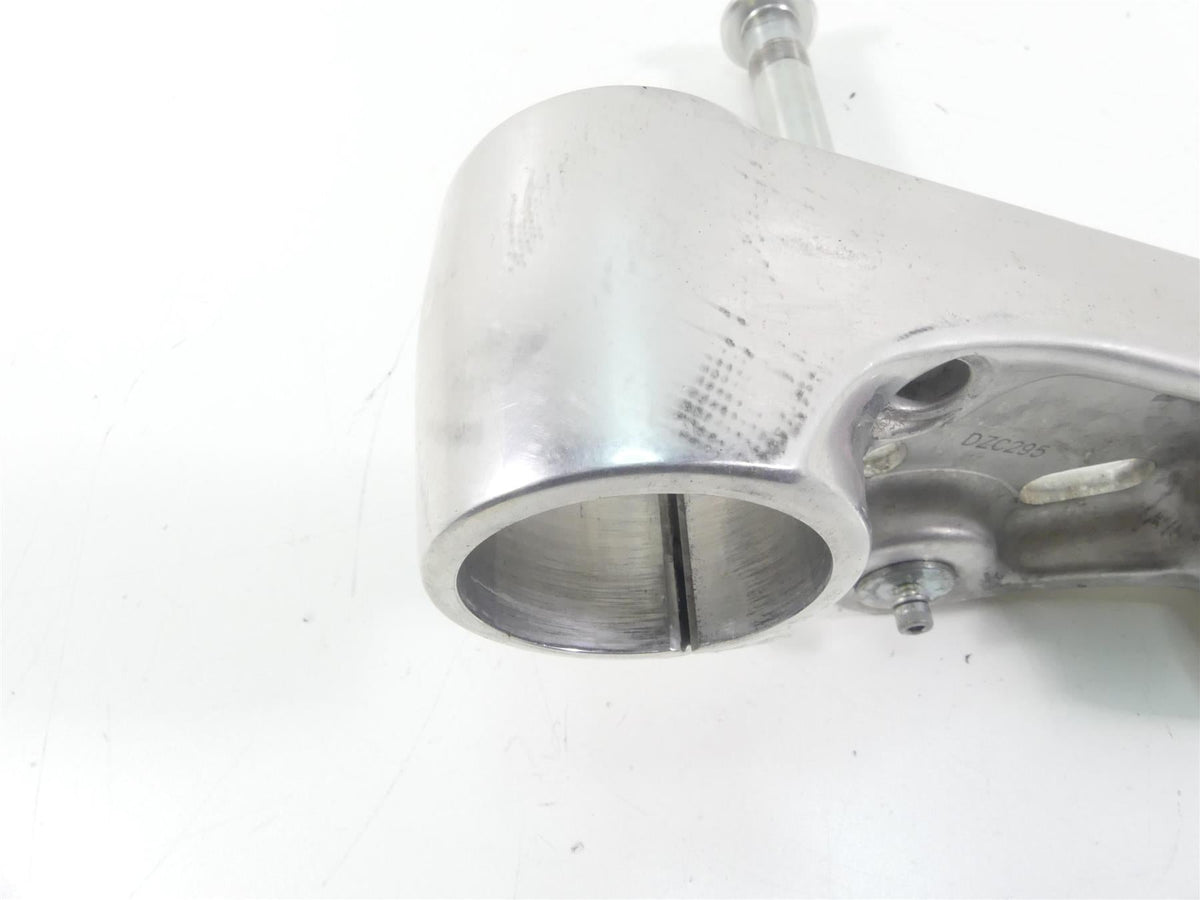 2011 Harley VRSCF Muscle Rod Lower Triple Tree Steering Clamp 46892-09B {{ shop.shopifyCountryName }} - Mototech271