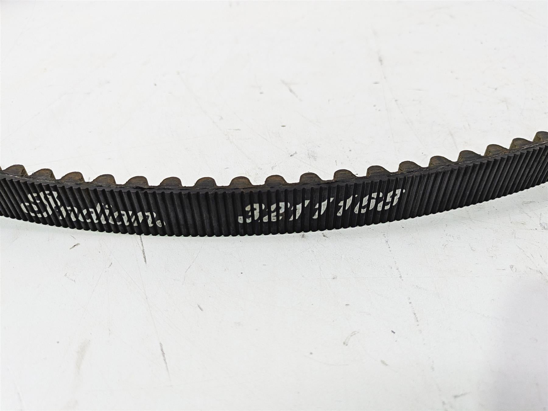 2018 Indian Chieftain Limited Rear Drive Belt 152T 24mm Wide 3211168 {{ shop.shopifyCountryName }} - Mototech271