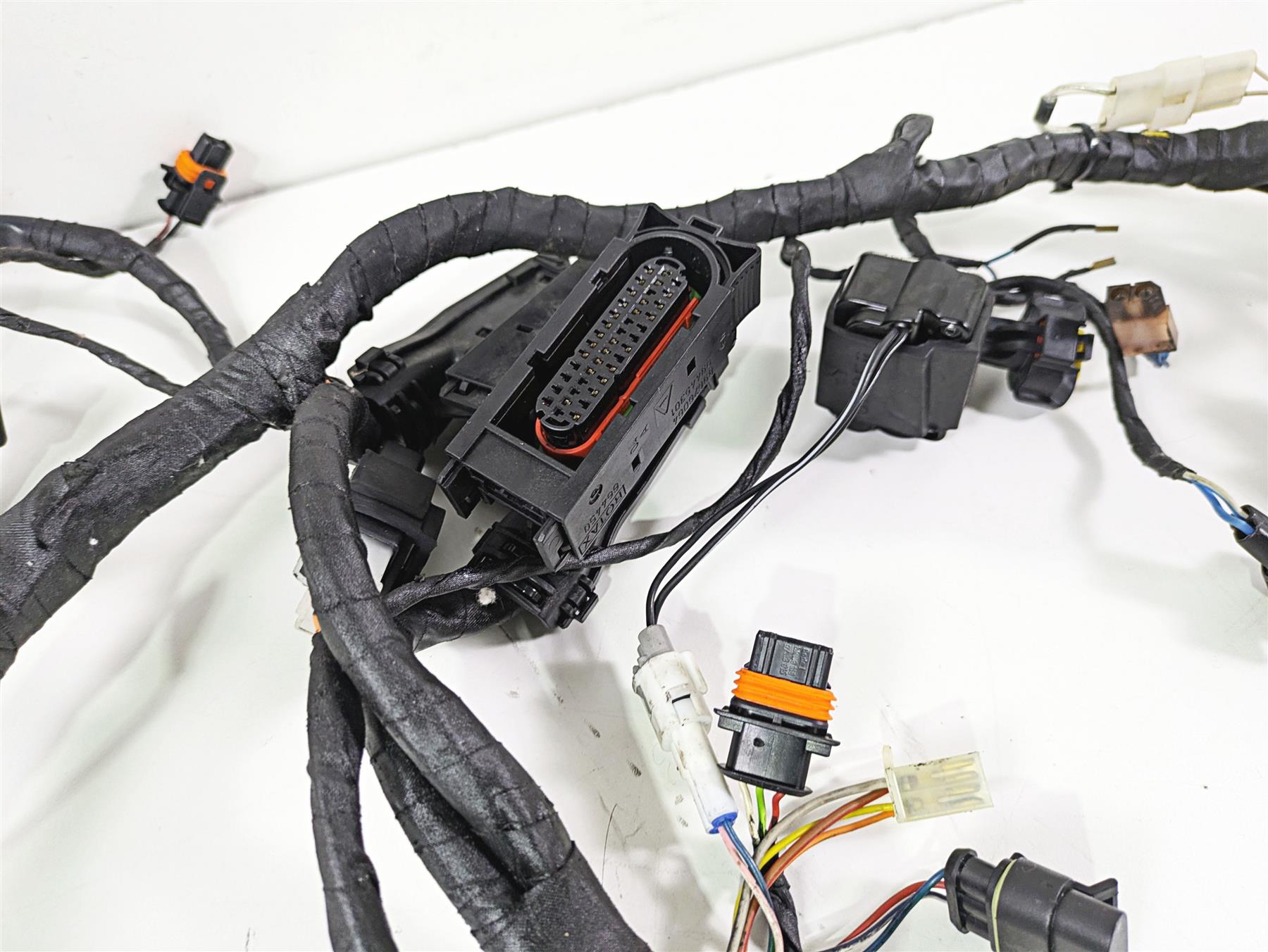 2008 Aprilia RSVR 1000 Factory Main Wiring Harness Loom - No Cuts AP8127681 {{ shop.shopifyCountryName }} - Mototech271