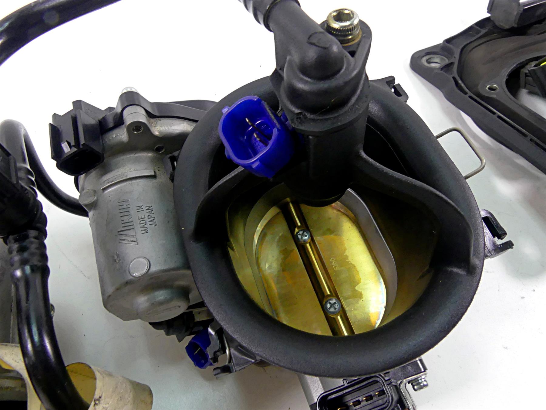2012 Ducati Panigale 1199S Mikuni Throttle Body Set & Air Box Cover 28240892A {{ shop.shopifyCountryName }} - Mototech271