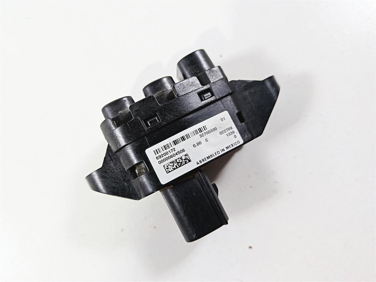 2014 Harley Touring FLHTK Electra Glide Fog Spot Light Switch 69200172-Mototech271