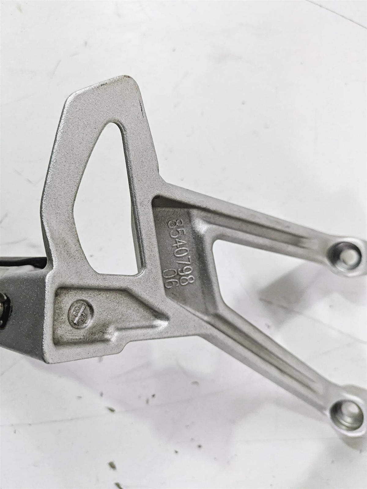 2016 BMW R1200RS K54 Passenger Footpeg Foot Peg Set 46718540798 46718540799 {{ shop.shopifyCountryName }} - Mototech271