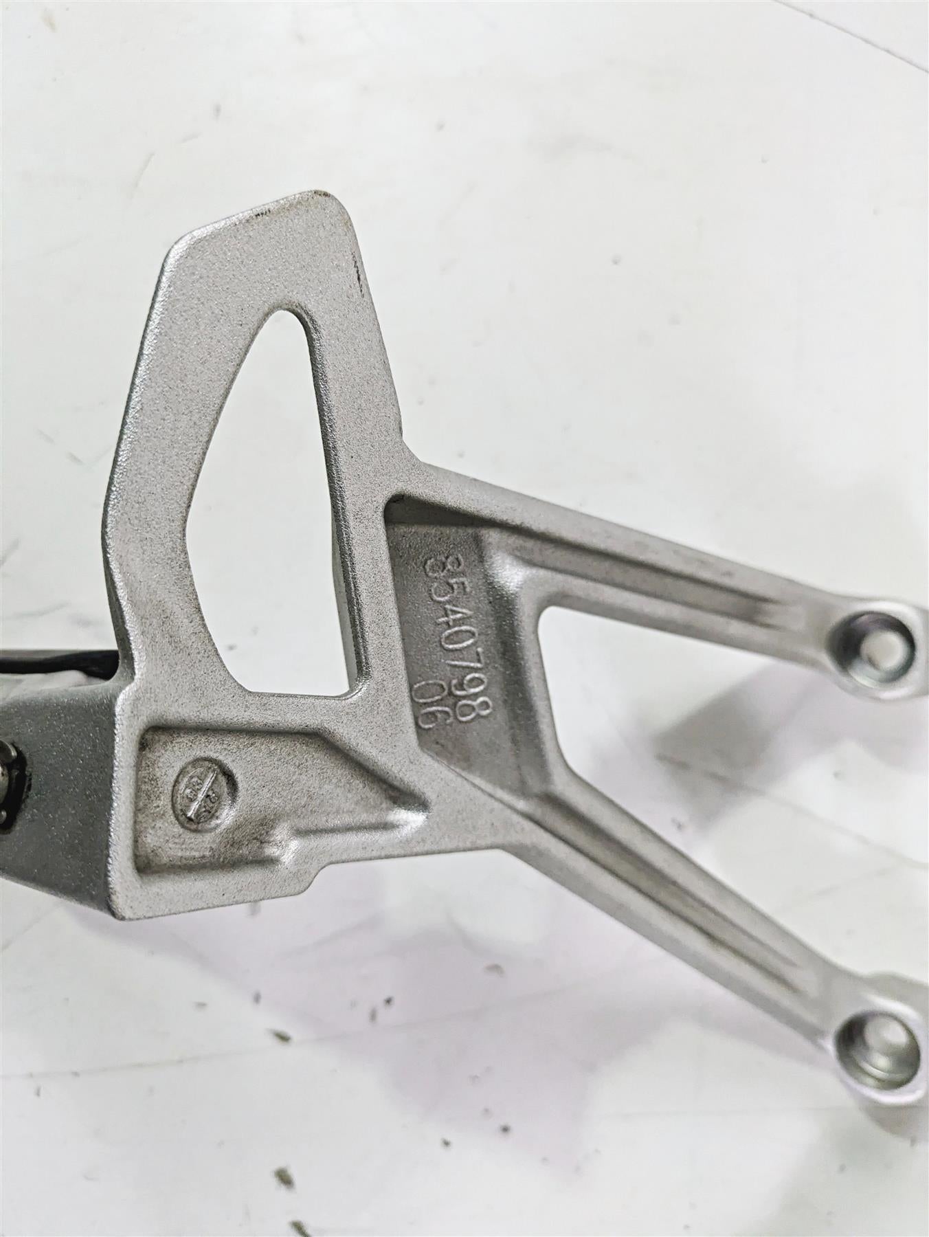 2016 BMW R1200RS K54 Passenger Footpeg Foot Peg Set 46718540798 46718540799 {{ shop.shopifyCountryName }} - Mototech271