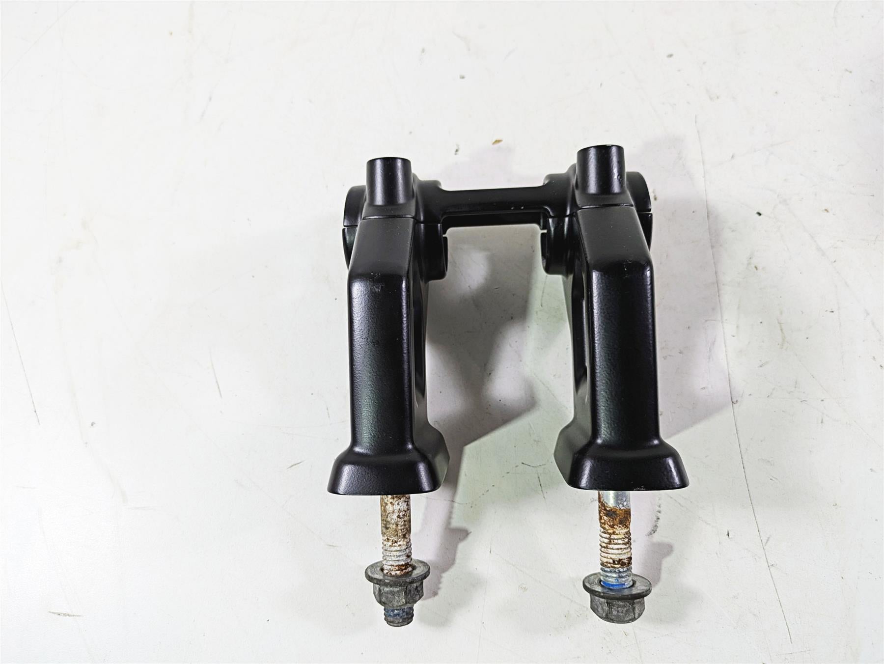 2018 Harley Softail FXFBS Fat Bob Handlebar Riser Holder Set 55900112 {{ shop.shopifyCountryName }} - Mototech271