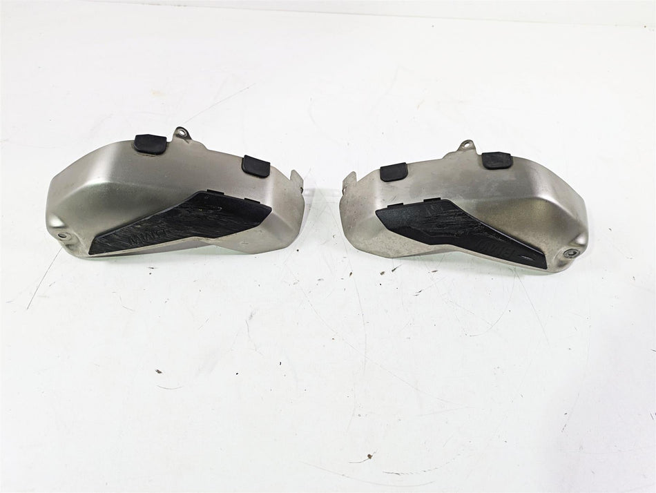2016 BMW R1200RS K54 Valve Cover Protection Guard 77142465251 {{ shop.shopifyCountryName }} - Mototech271
