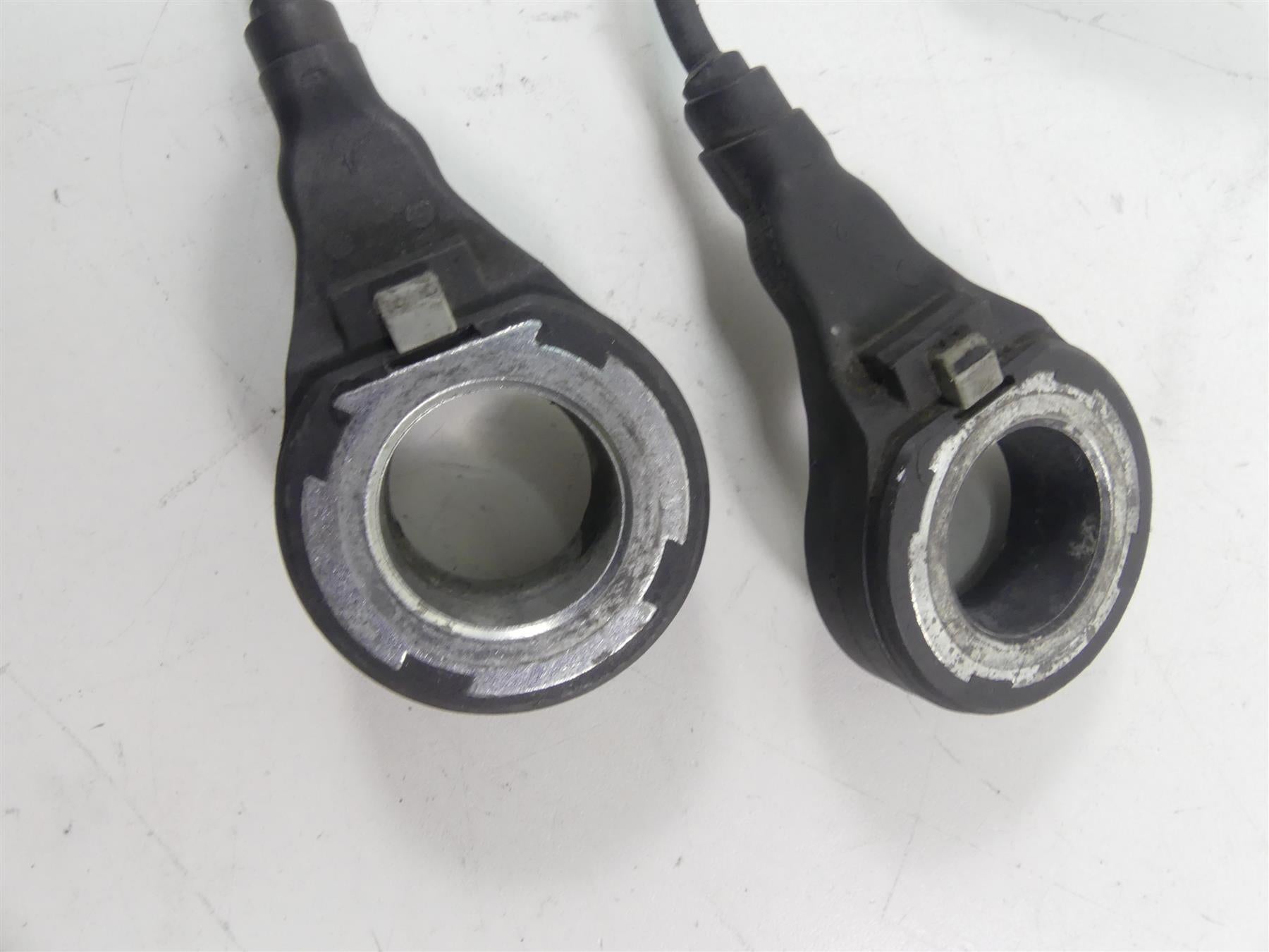 2013 Harley Touring FLHTK Electra Glide Abs Brake Wheel Sensor Set 40614-08 {{ shop.shopifyCountryName }} - Mototech271