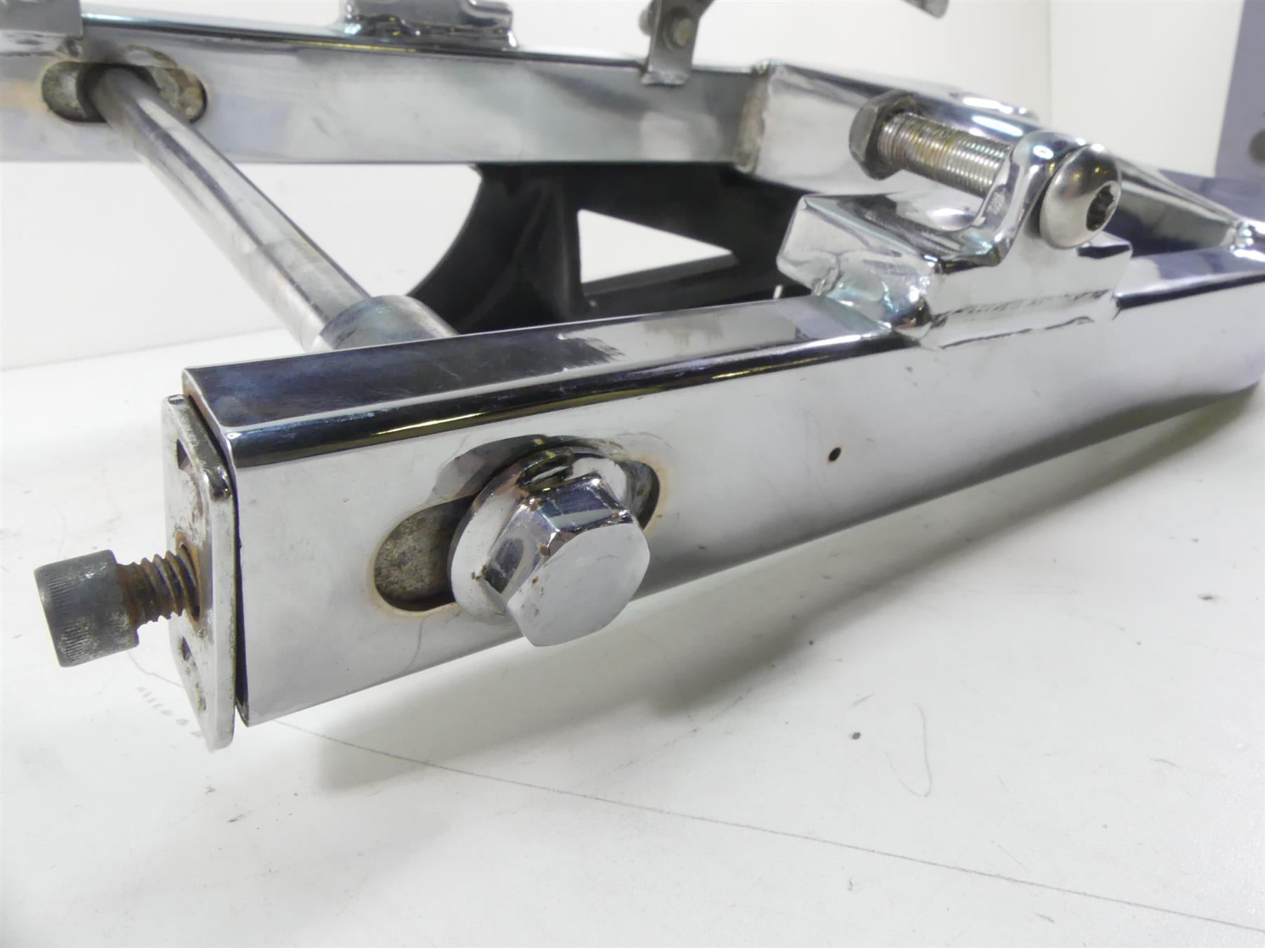 1997 Harley Dyna FXDS Super Glide Conv Rear Chrome Swingarm + 3/4" Ax 47820-90A {{ shop.shopifyCountryName }} - Mototech271