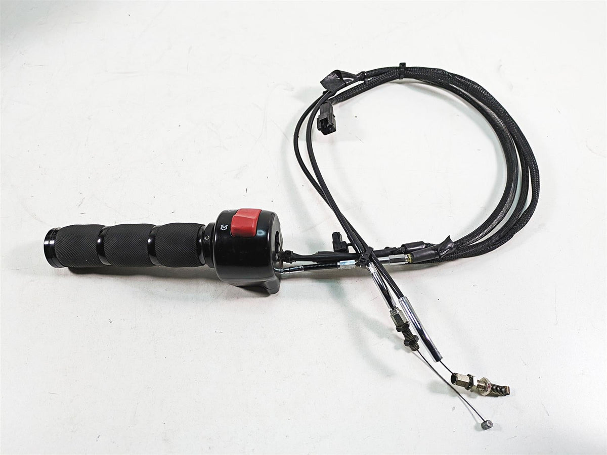 2016 Suzuki M109R VZR1800 Right Hand Start Stop Control Switch 37200-06J00 {{ shop.shopifyCountryName }} - Mototech271