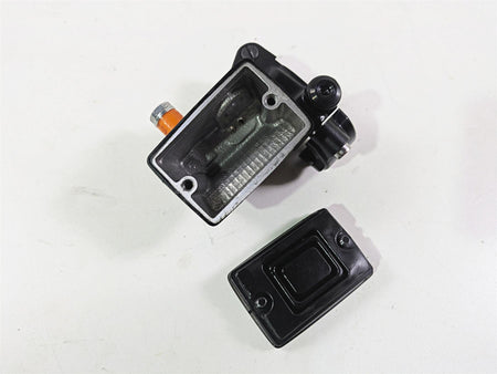 2024 Triumph Street Triple 765 R Nissin Front Brake Master Cylinder 5/8 T2025940 {{ shop.shopifyCountryName }} - Mototech271
