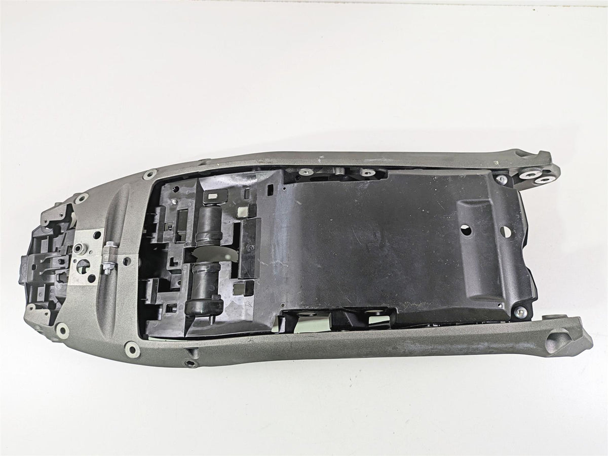 2024 Triumph Street Triple 765 R Subframe Inner Fender Undertail T2073626 {{ shop.shopifyCountryName }} - Mototech271