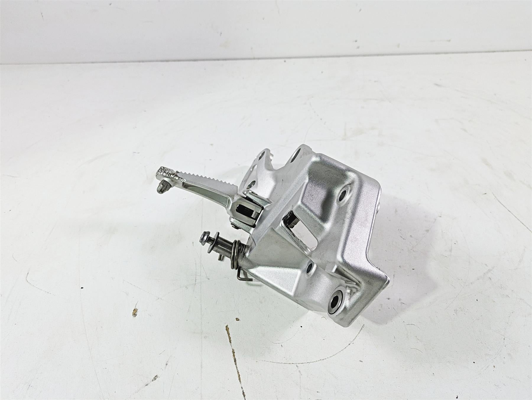2016 BMW F800R K73 Right Front Rider Footpeg Foot Peg Rear 8527864 46718534960 {{ shop.shopifyCountryName }} - Mototech271