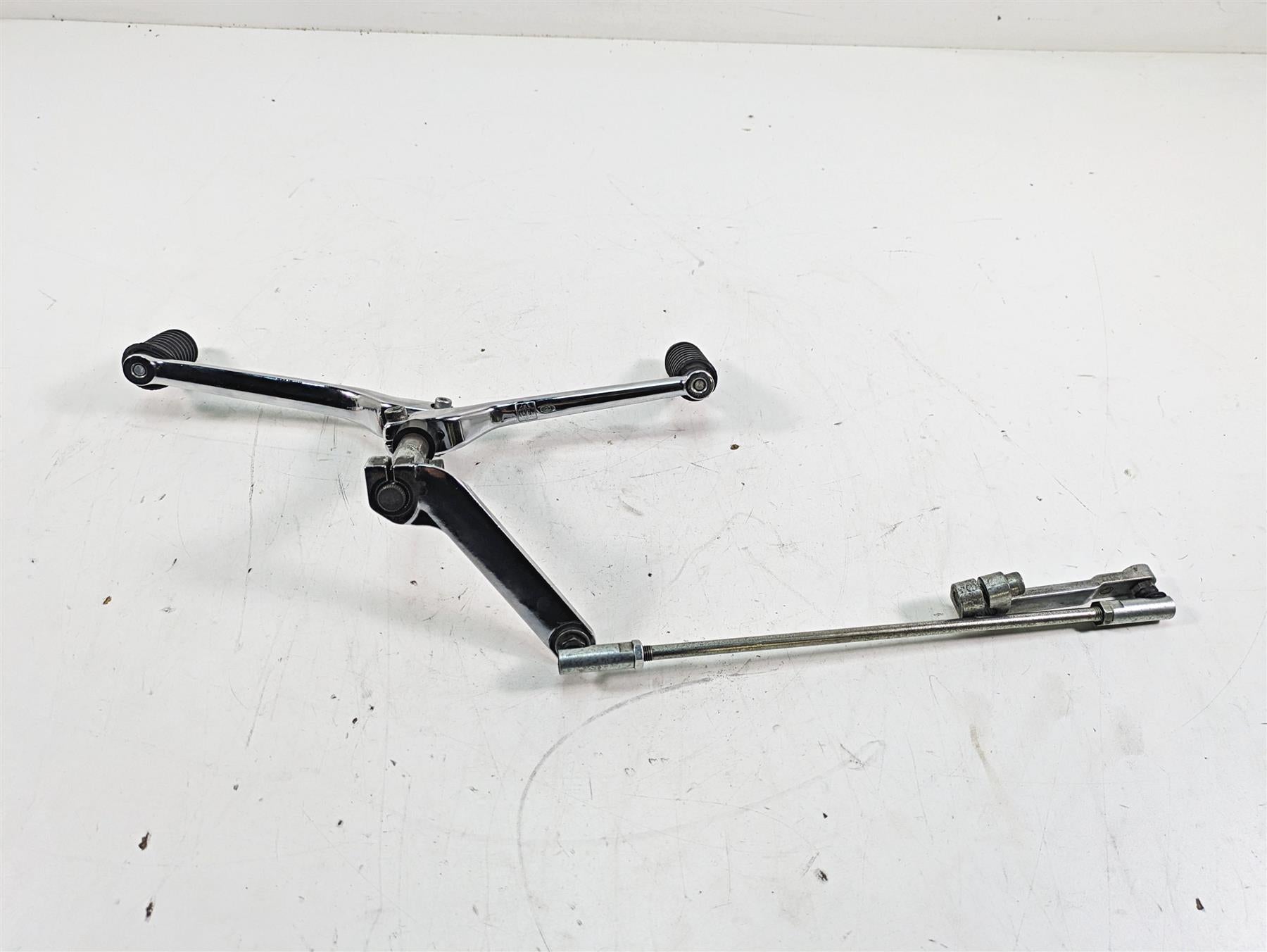2014 Harley Touring FLHTK Electra Glide Gear Shifter Shift Lever Set 33895-82E {{ shop.shopifyCountryName }} - Mototech271
