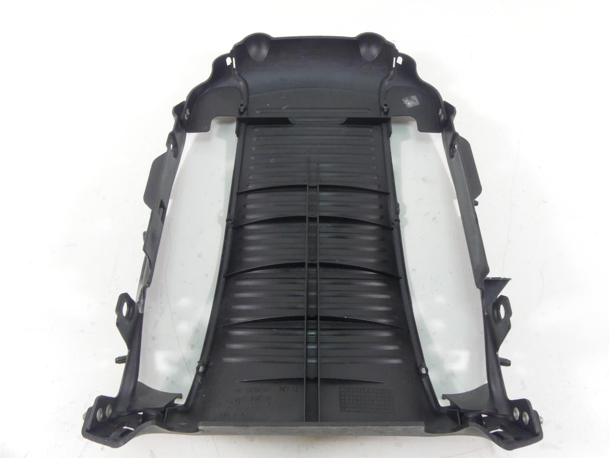 2006 Harley VRSCD Night V Rod Radiator Cooler Center Cover Fairing 26788-01A {{ shop.shopifyCountryName }} - Mototech271