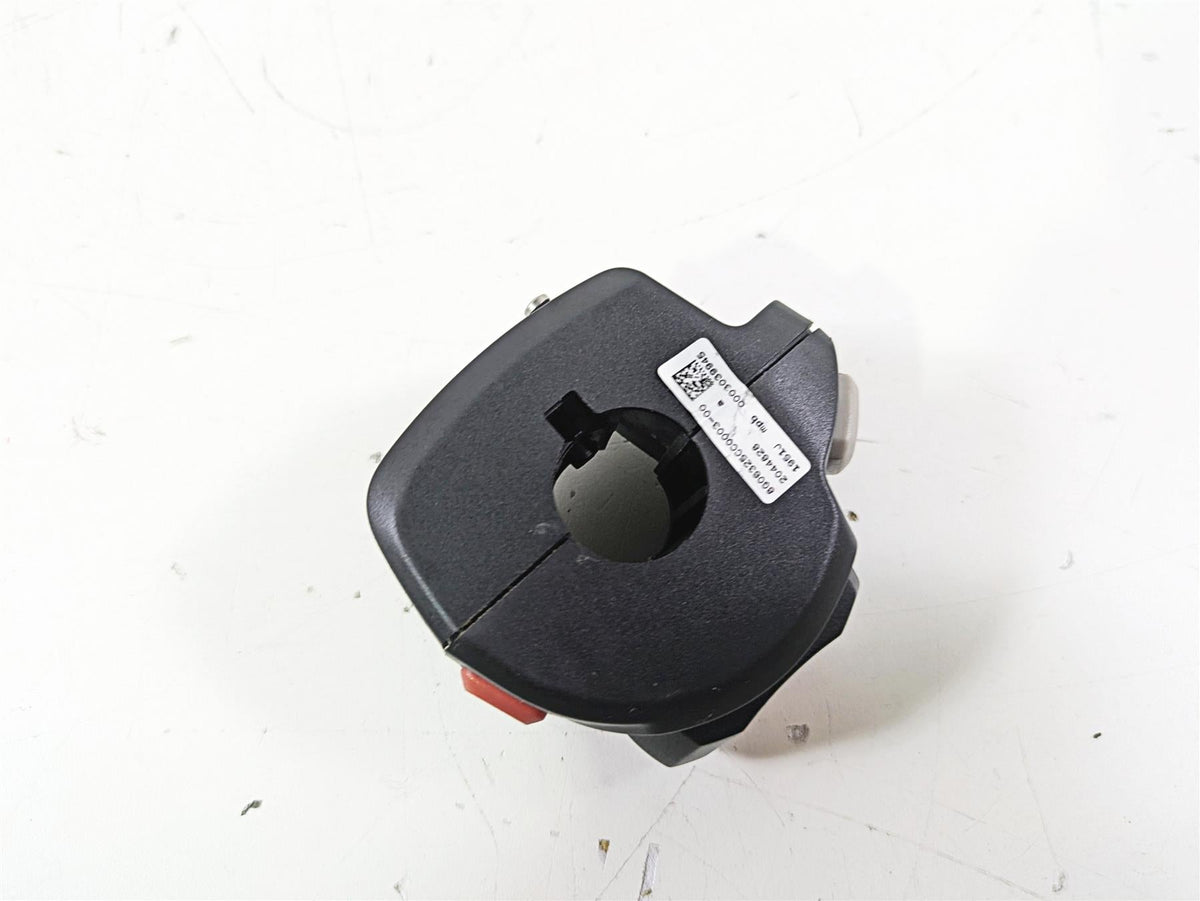2020 Triumph Daytona 765 Moto2 Right Hand Control Switch T2044828 {{ shop.shopifyCountryName }} - Mototech271