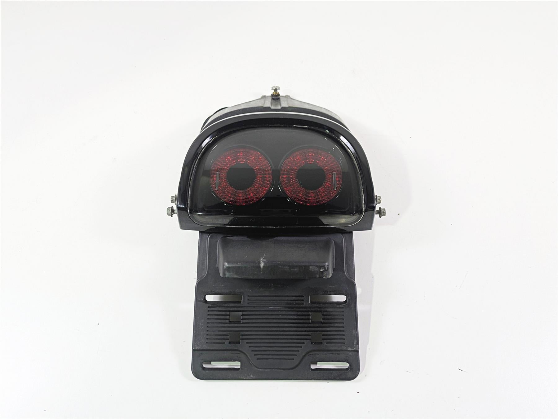 2014 Harley FXDF Dyna Fat Bob Rear Taillight & Plate Holder 67900173 {{ shop.shopifyCountryName }} - Mototech271