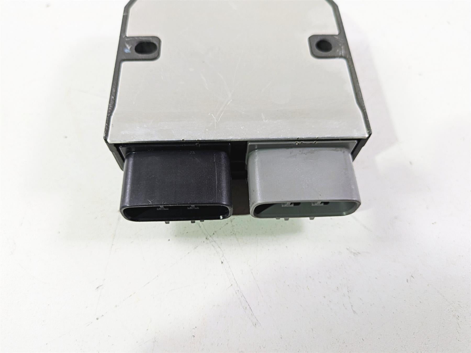 2012 Yamaha XT1200 Super Tenere Rectifier Voltage Regulator 1D7-81960-00 FH012AA {{ shop.shopifyCountryName }} - Mototech271