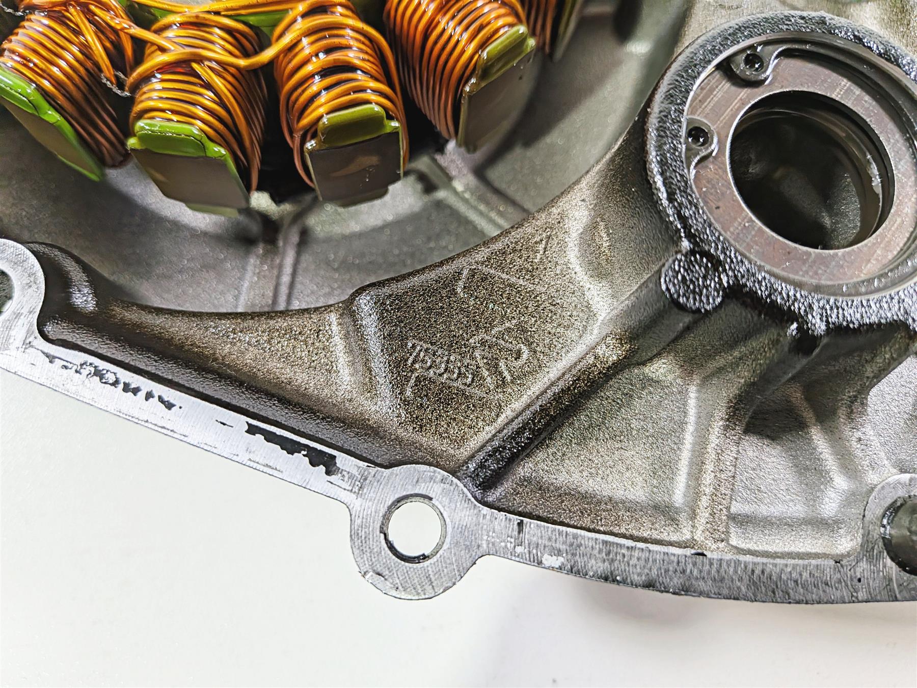 2016 Aprilia RSV 1100 Tuono V4 Factory Stator & Engine Side Cover 89841400XNB {{ shop.shopifyCountryName }} - Mototech271