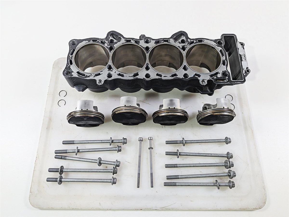 2023 Yamaha MT10 MTN1000 Cylinder Piston Jug Set B5Y-11311-00-00 B67-11631-00-00 {{ shop.shopifyCountryName }} - Mototech271