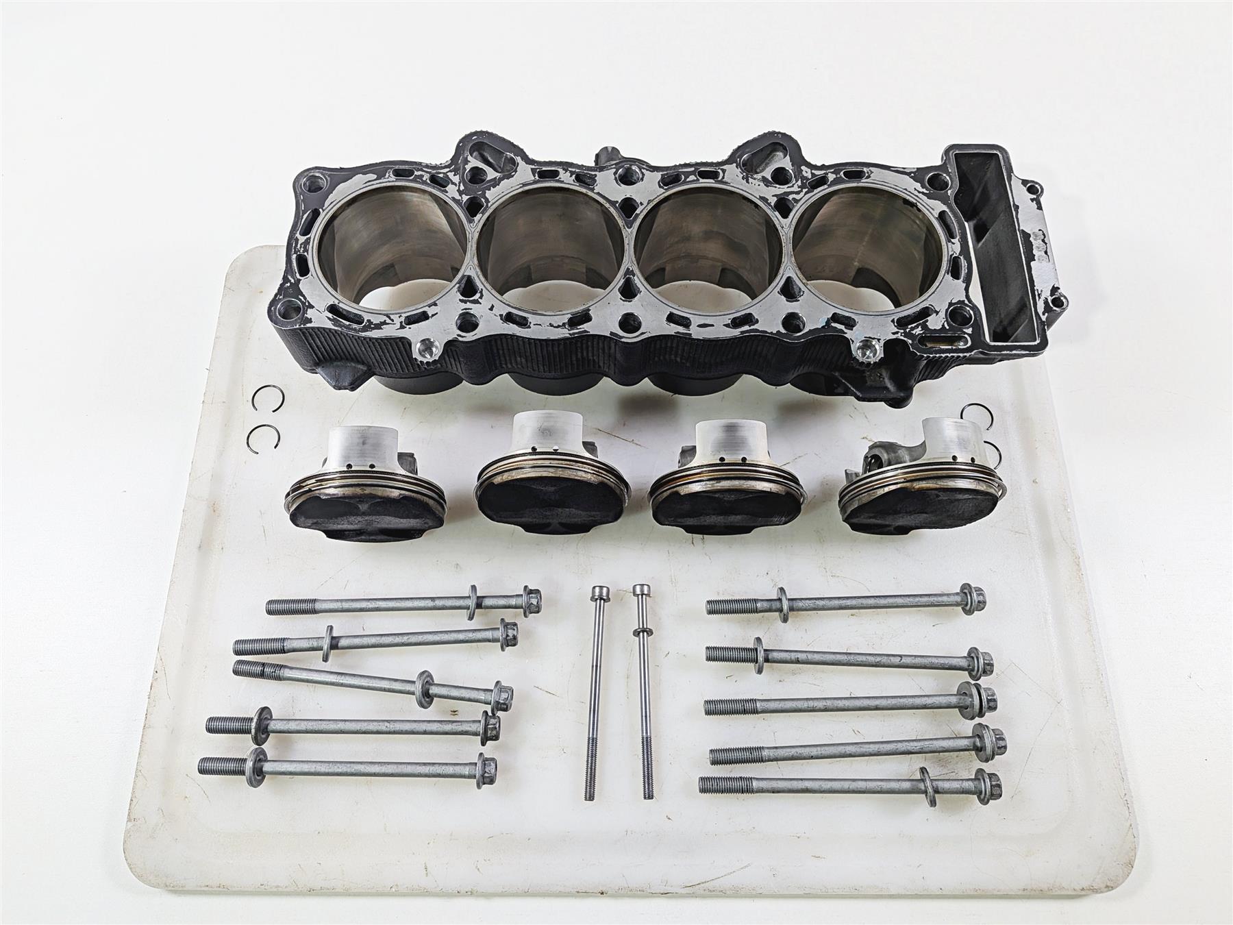 2023 Yamaha MT10 MTN1000 Cylinder Piston Jug Set B5Y-11311-00-00 B67-11631-00-00 {{ shop.shopifyCountryName }} - Mototech271