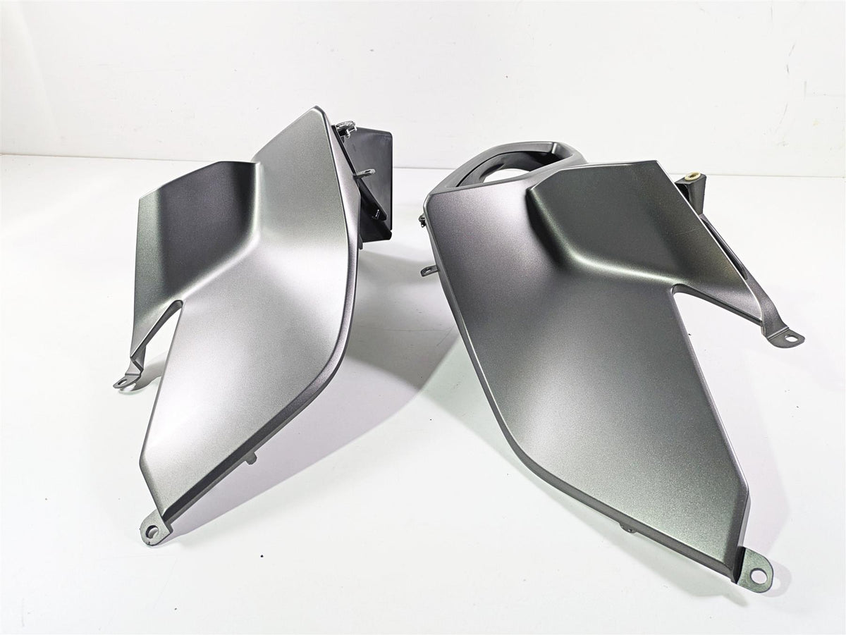 2016 BMW R1200RT K52 Left Right Intake Fairing Cover Set 46638533582 46638529381 {{ shop.shopifyCountryName }} - Mototech271
