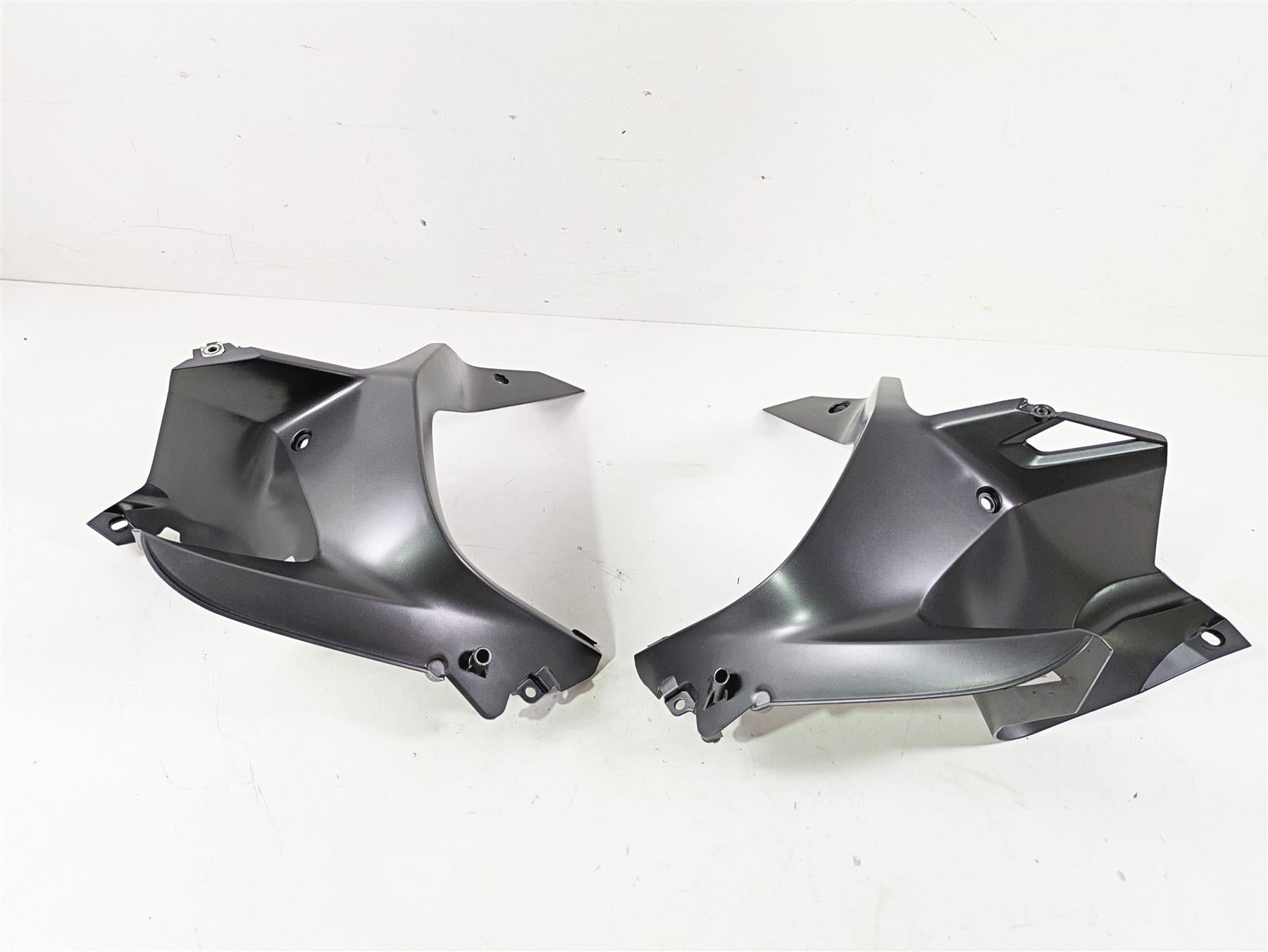 2015 BMW R1200 GS Adv K51 Side Infill Lower Fairing Set 46638536937 46638536938 {{ shop.shopifyCountryName }} - Mototech271