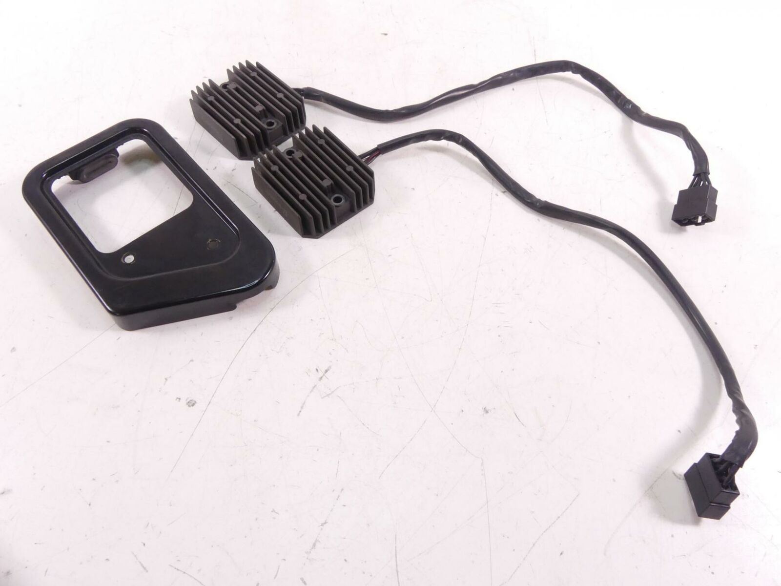 2001 Kawasaki VN1500 Vulcan C Rectifier Voltage Regulator Set + Covers 21066-110 {{ shop.shopifyCountryName }} - Mototech271