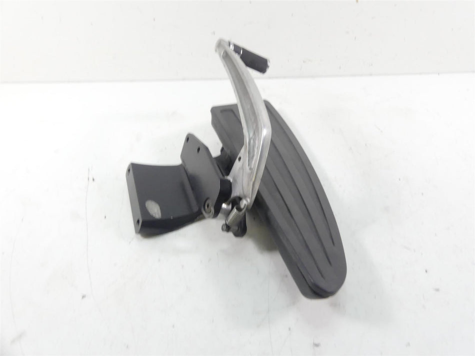 2012 Victory Cross Country Front Right Floorboard & Brake Pedal Set 5135045 {{ shop.shopifyCountryName }} - Mototech271