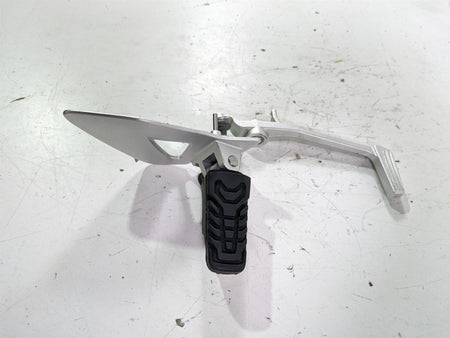 2022 BMW R1250 RT K052 Right Front Footpeg & Brake Pedal Set 35218534746 {{ shop.shopifyCountryName }} - Mototech271