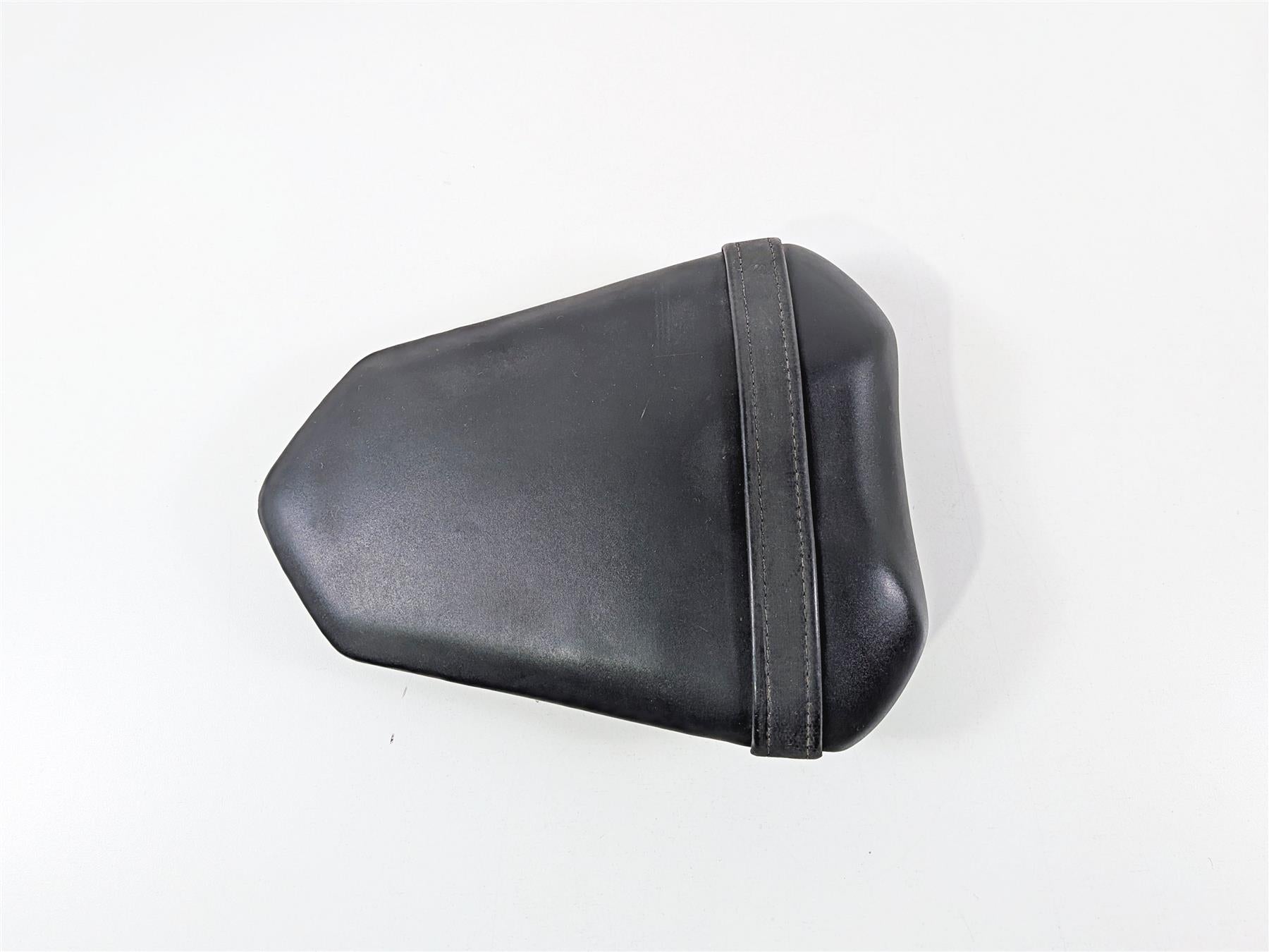 2008 Yamaha YZF R1 RN19 Rear Passenger Pillion Seat Saddle 4C8-24750-00-00 {{ shop.shopifyCountryName }} - Mototech271