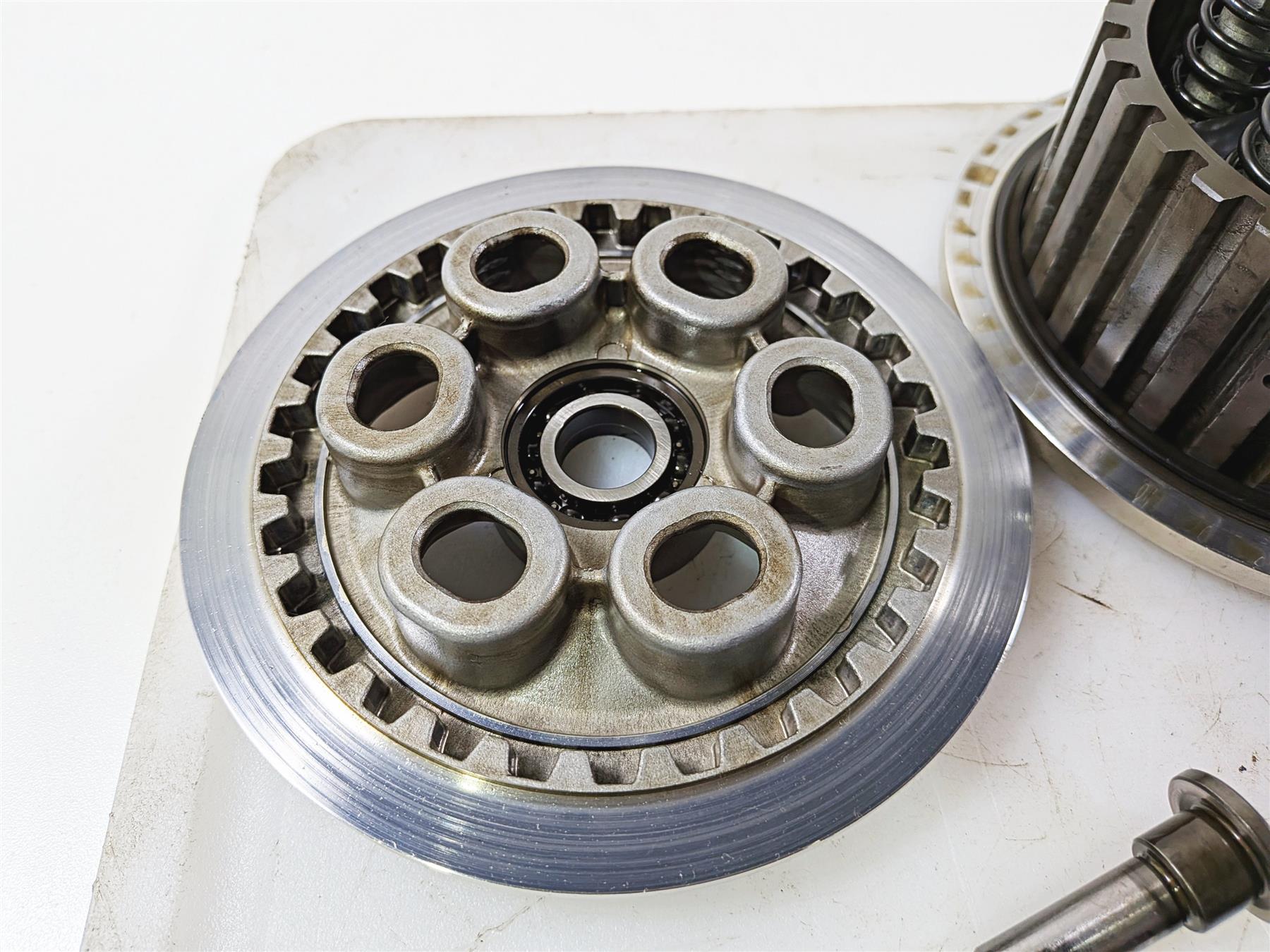 2008 Yamaha YZF R1 RN19 Clutch Basket & Friction Disc Set 4C8-16150-00-00 {{ shop.shopifyCountryName }} - Mototech271