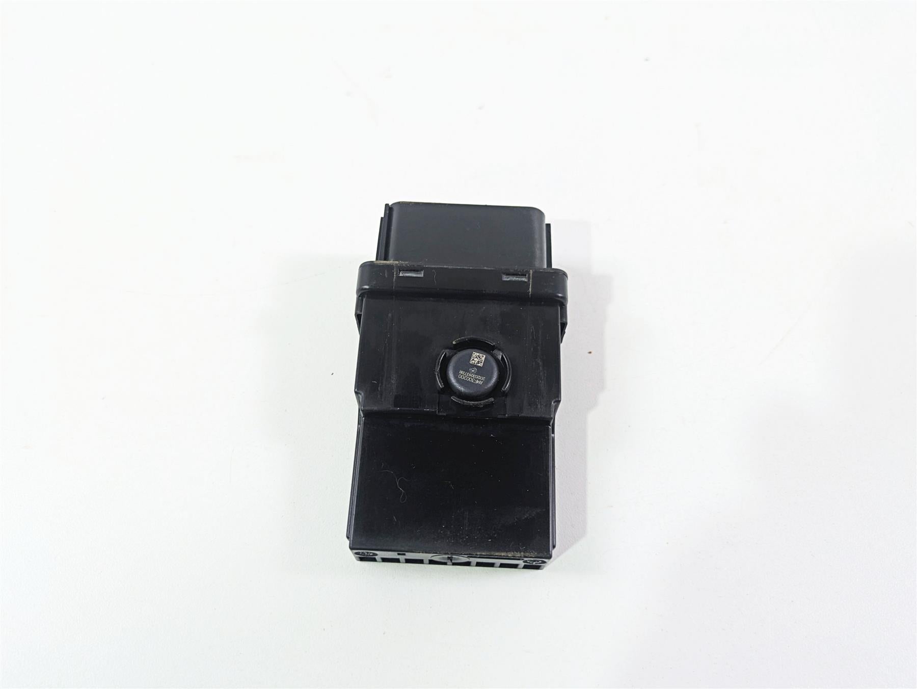 2022 BMW RnineT Pure K22 Central Light Control Module Ecu Ecm 61351600221 {{ shop.shopifyCountryName }} - Mototech271