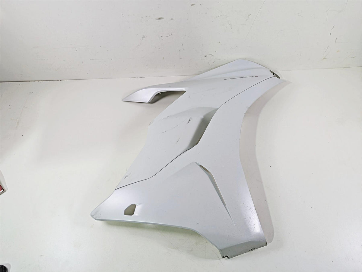 2019 Ducati Supersport 939 S Right Main Fairing Cover Set 48018821B 48018831B {{ shop.shopifyCountryName }} - Mototech271