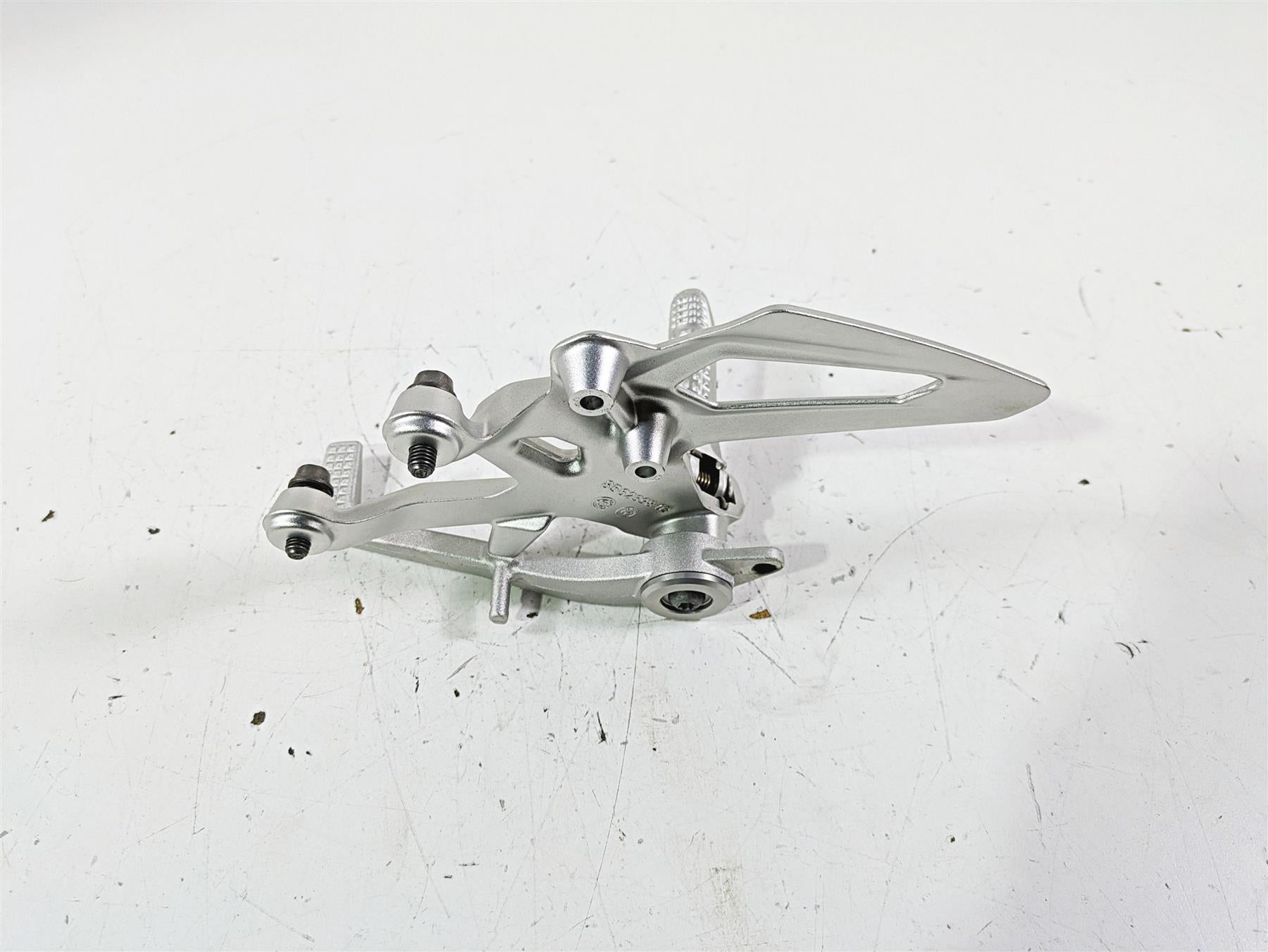 2017 BMW S1000R K47 Right Rider Footpeg & Brake Pedal Set 46718562398 8542083 {{ shop.shopifyCountryName }} - Mototech271