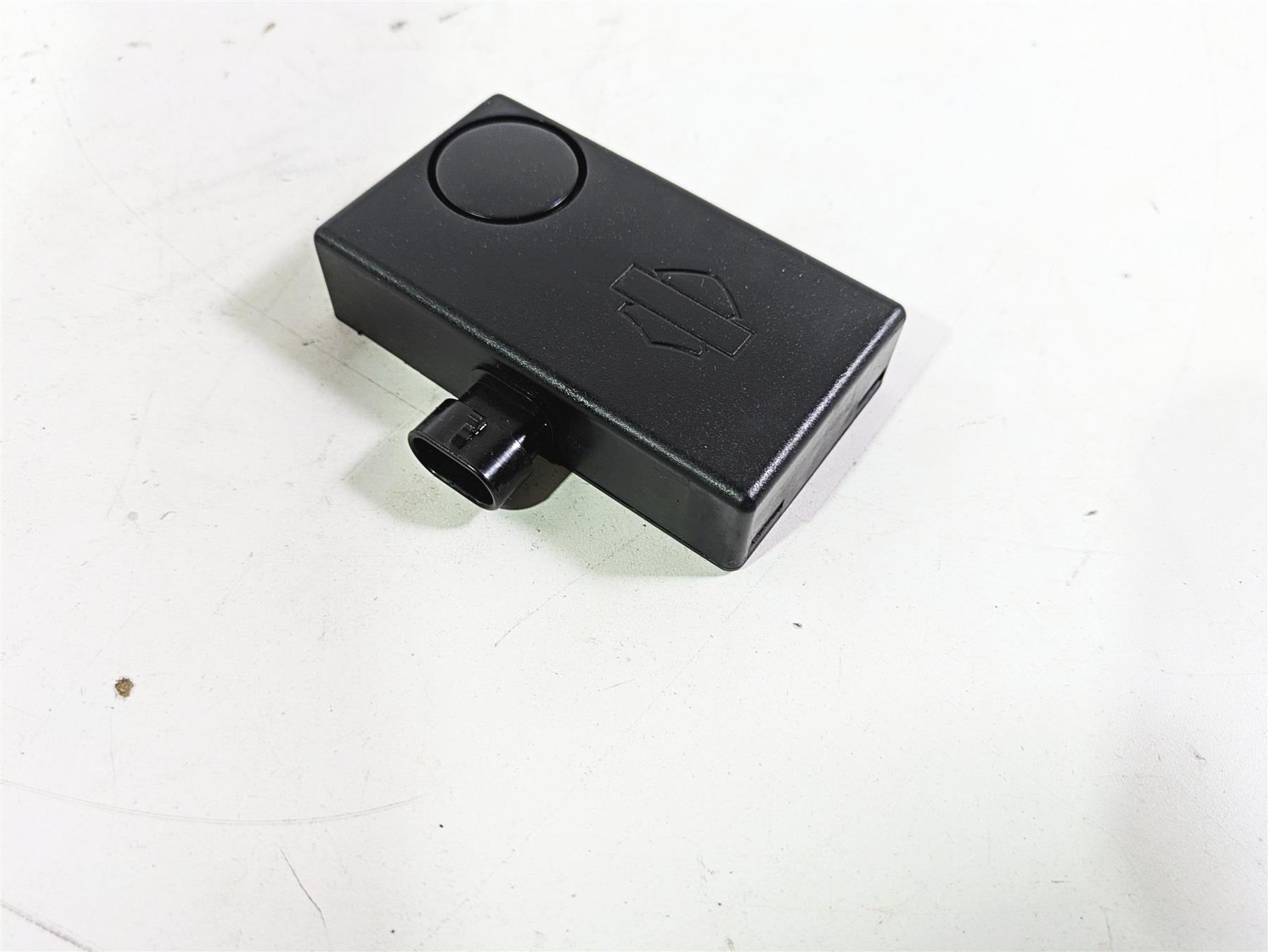 2011 Harley Touring FLHTCUSE CVO E-Glide Siren Alarm Box 68970-06 {{ shop.shopifyCountryName }} - Mototech271