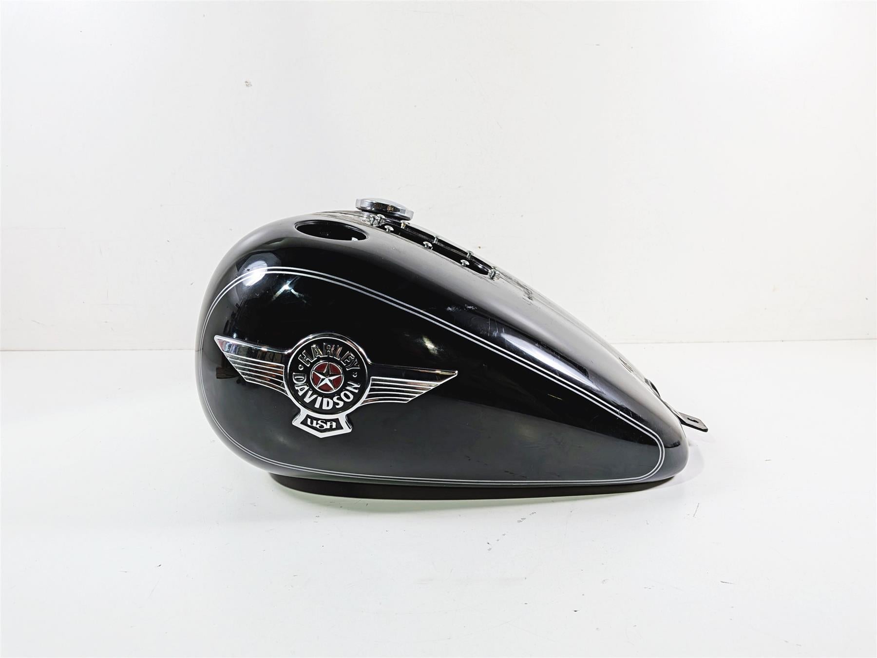 2012 Harley Softail FLSTF Fat Boy Fuel Gas Petrol Tank 61625-11 {{ shop.shopifyCountryName }} - Mototech271