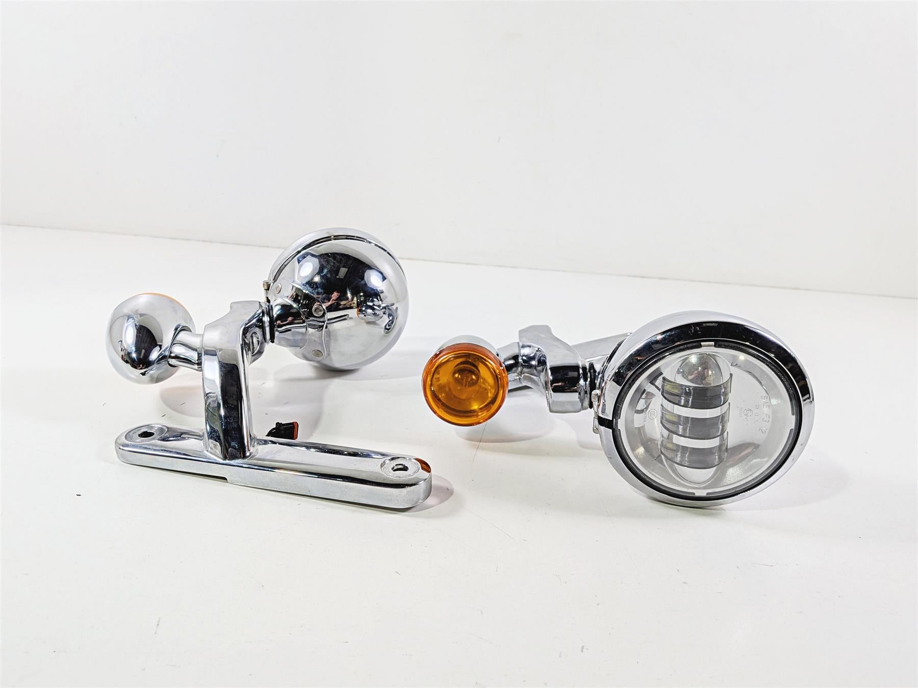 2014 Harley Touring FLHTK Electra Glide Front Spot Light Blinker Set 68000021 68000022-Mototech271