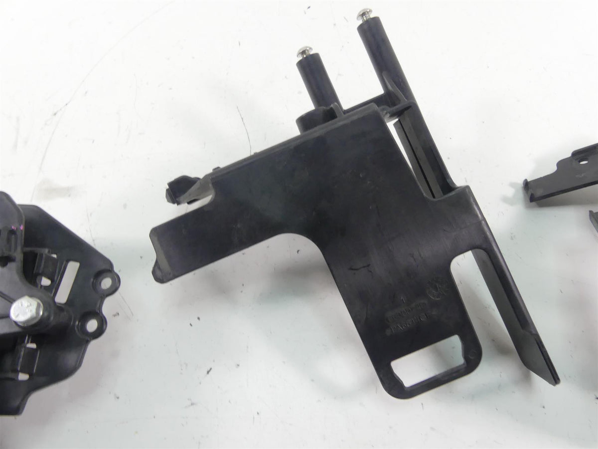 2021 Harley Softail FLSB Sport Glide Electrical Battery Holder Set 69201632 {{ shop.shopifyCountryName }} - Mototech271