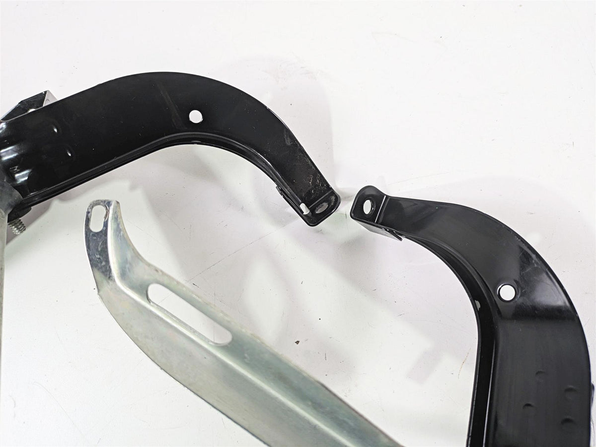 2010 Harley Touring FLHXSE CVO Street Glide Front Fairing Mounts Set 58478-96B {{ shop.shopifyCountryName }} - Mototech271
