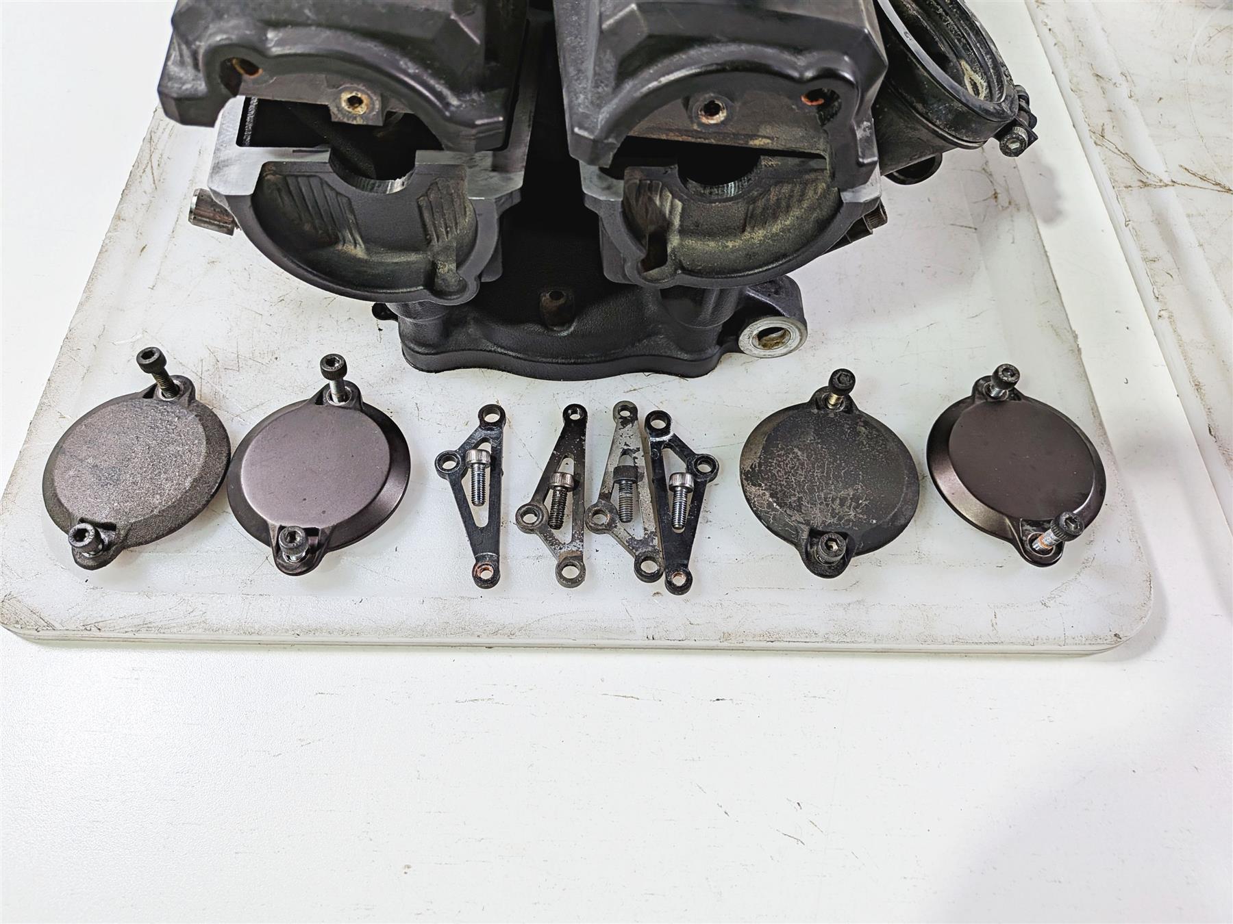 2009 Yamaha VMX17 V-Max 1700 Engine Cylinder Head Set - Read 2S3-11103-09-Mototech271
