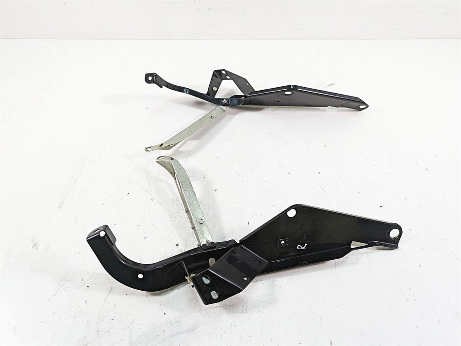 2010 Harley Touring FLHTCU Electra Glide Front Fairing Mount Holder Set 58479-96 {{ shop.shopifyCountryName }} - Mototech271