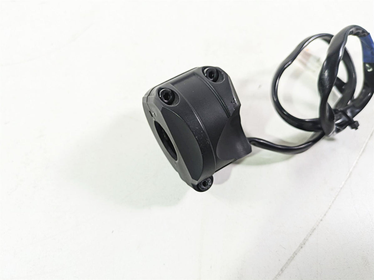 2015 Ducati Hypermotard 821 SP Right Hand Stat Stop Control Switch 65010121E {{ shop.shopifyCountryName }} - Mototech271