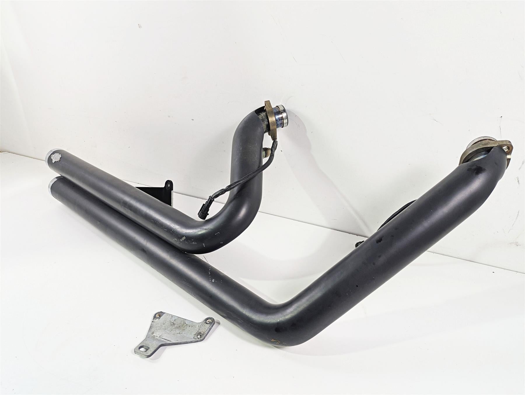 2009 Harley FXDC Dyna Super Glide Vance Hines Big Shots Exhaust System 47938 {{ shop.shopifyCountryName }} - Mototech271