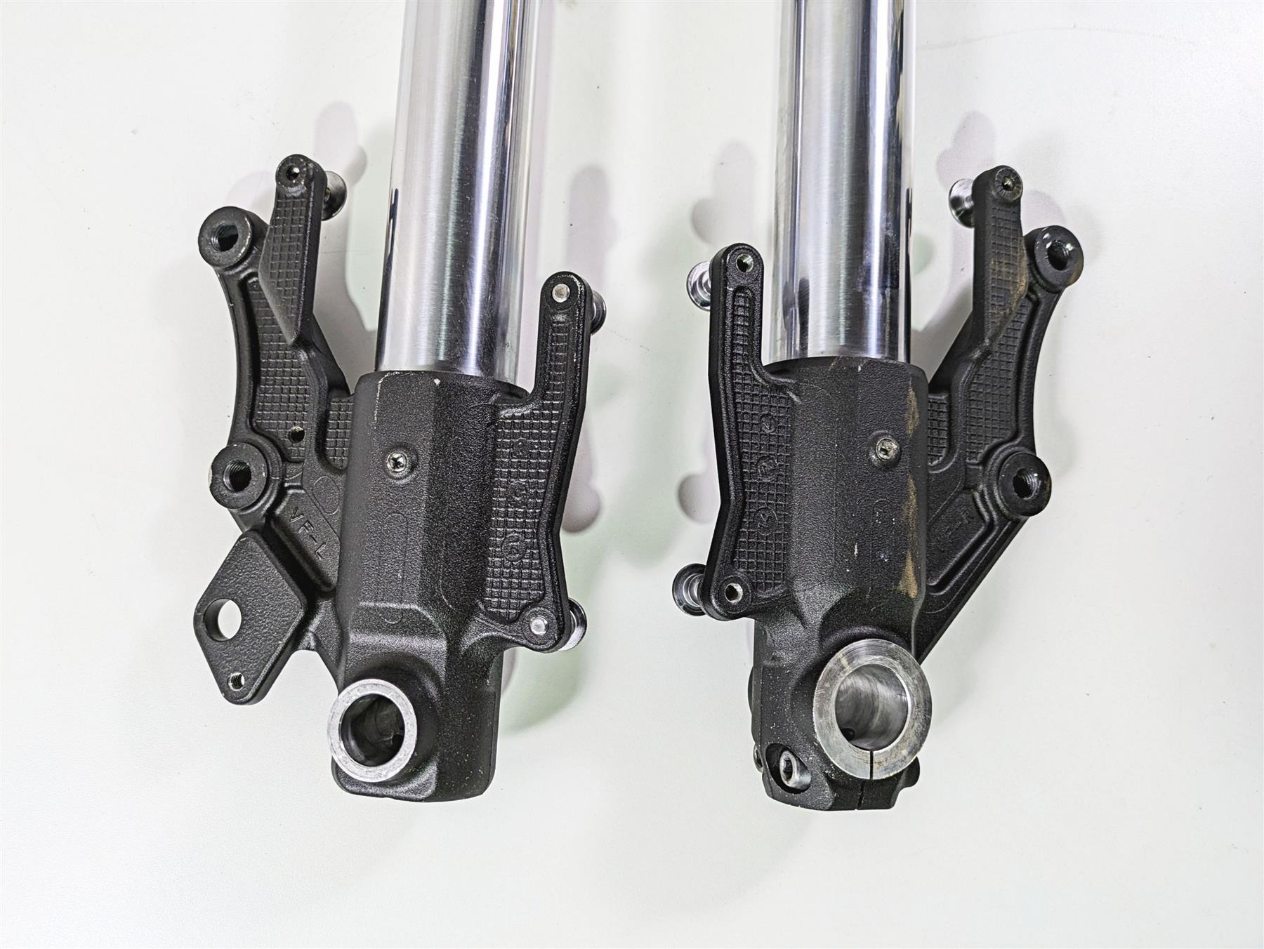 2015 Triumph Tiger Explorer XC Straight Front Fork Leg Set T2041510 T2041520 {{ shop.shopifyCountryName }} - Mototech271