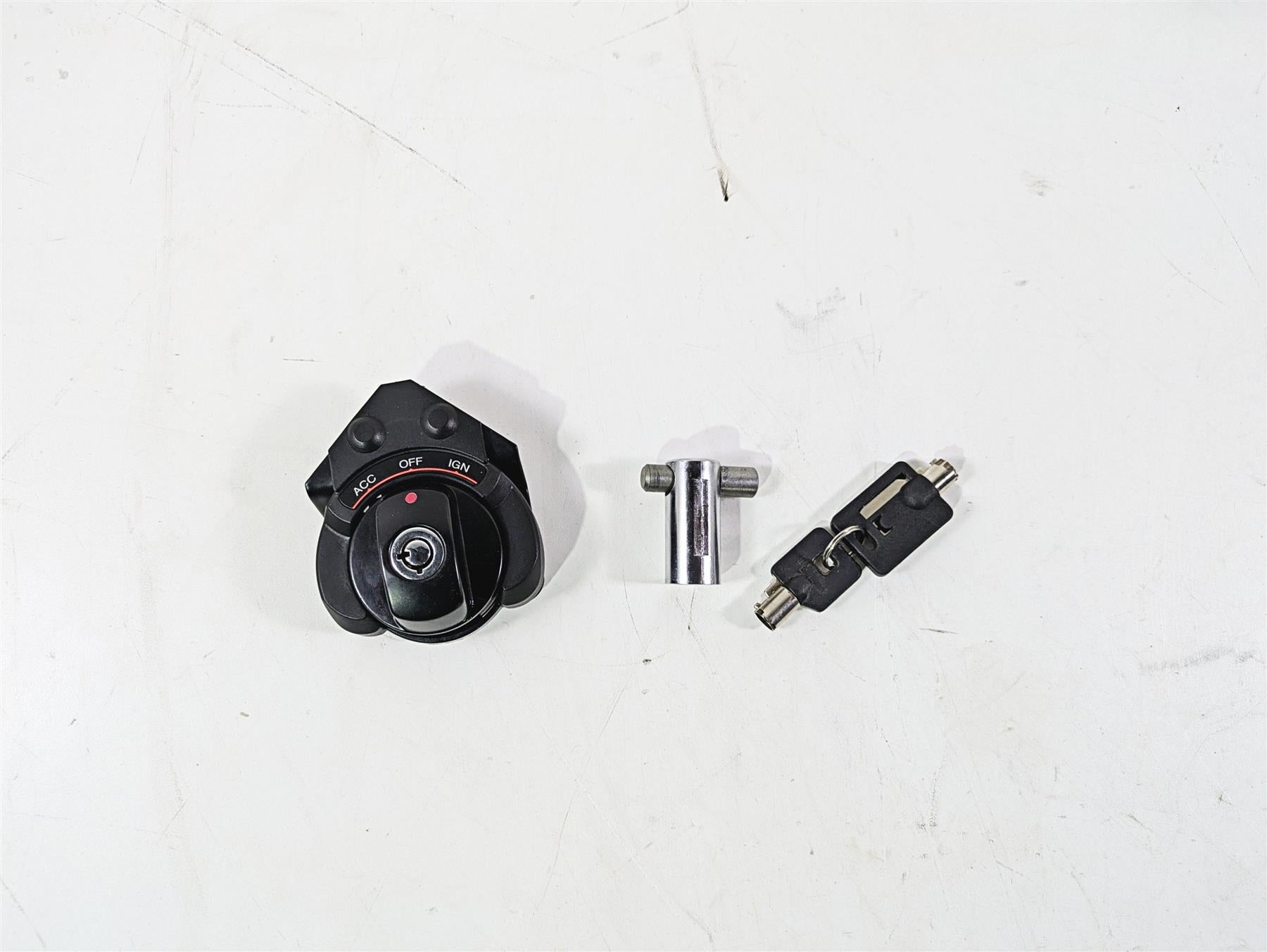 2006 Harley VRSCR Street V-Rod Ignition Switch Key Lock Set 71404-06 {{ shop.shopifyCountryName }} - Mototech271