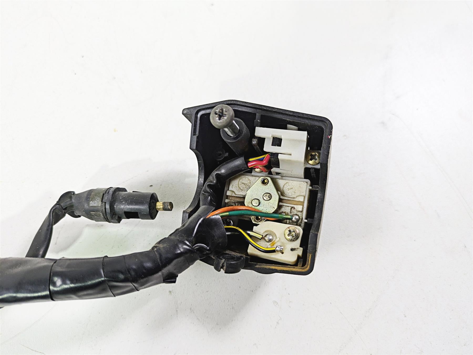 2006 Triumph Rocket 3 Left Hand Control Switch Light Horn READ T2046759 {{ shop.shopifyCountryName }} - Mototech271
