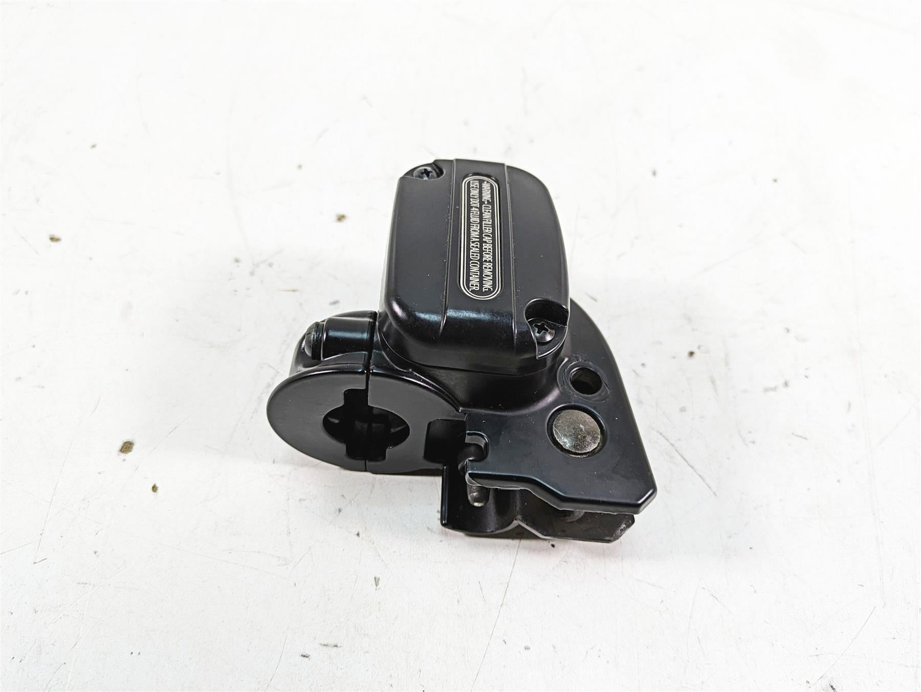 2009 Harley Touring FLHTCU Electra Glide Front Brake Master Cylinder 44551-08F {{ shop.shopifyCountryName }} - Mototech271